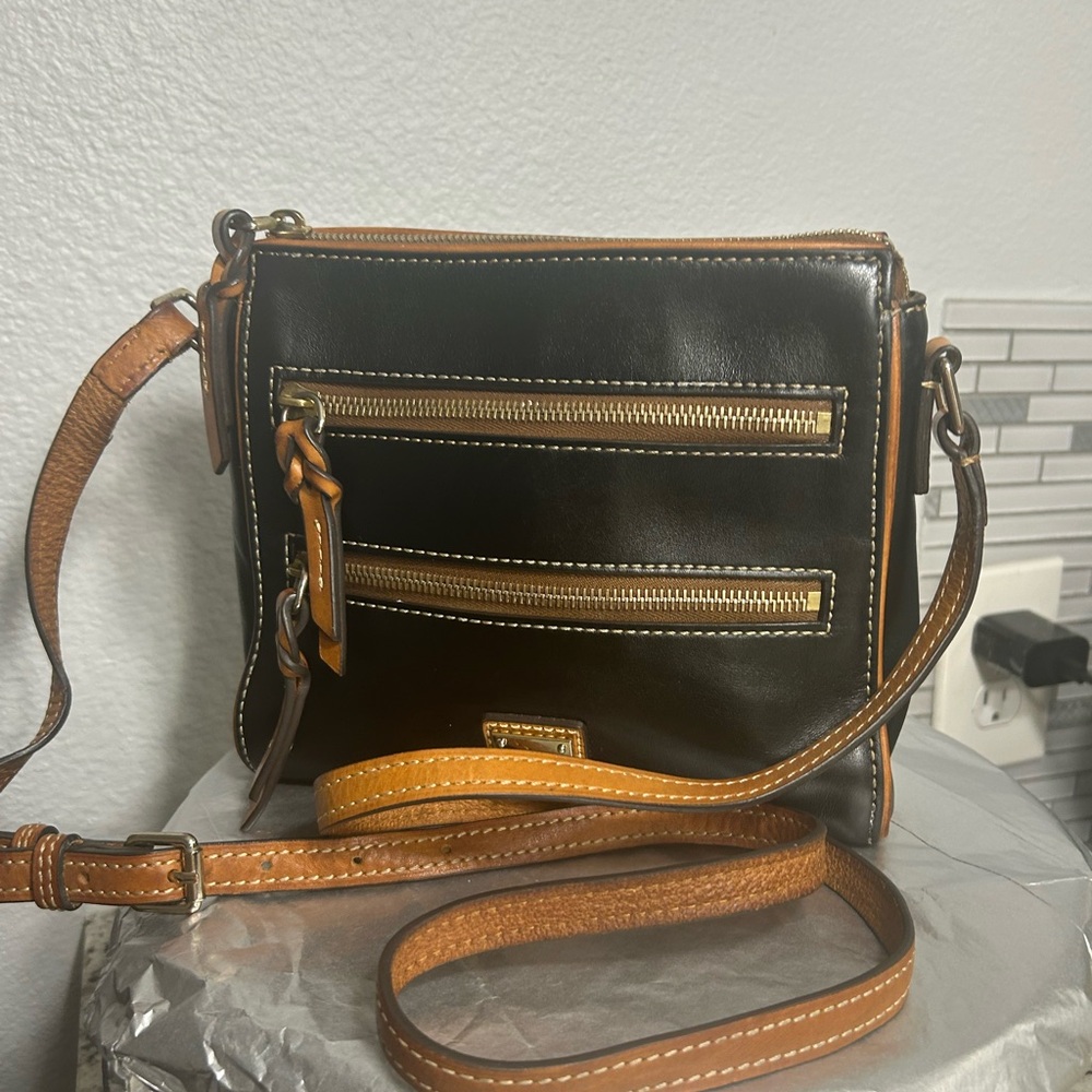 Dooney & Bourke Peyton Triple Zip Smooth Leather